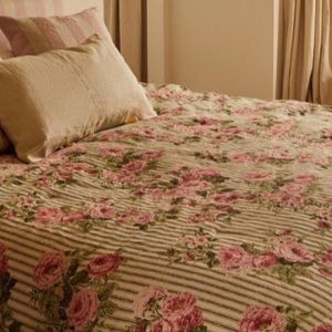 Meet your Posher, Exclusively